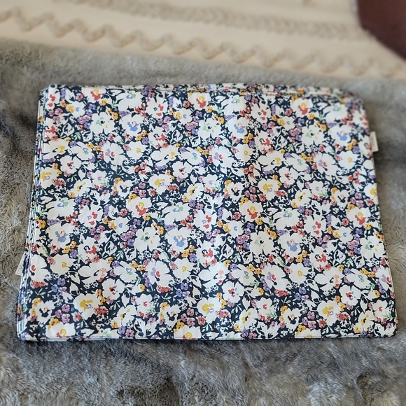 Wild Sage Other - New Wild Sage Floral Set Of 6 100% Cotton Napkins Pansies Violas Placemats